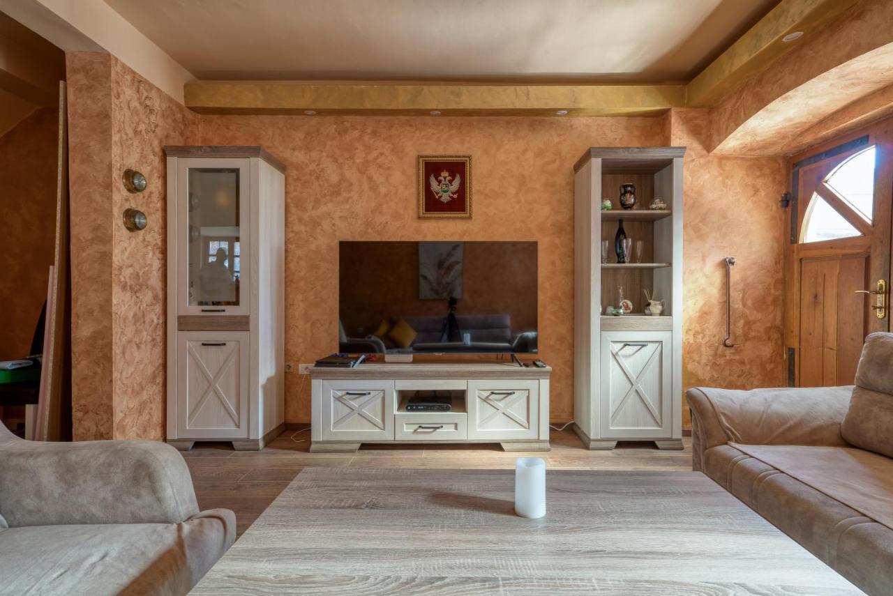 Stone Home Kotor Dobrota Exterior photo